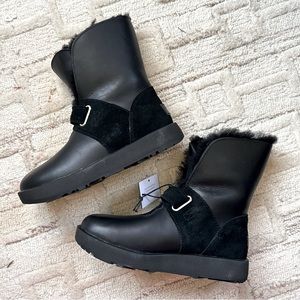 NIB UGG W Isley Waterproof Snow Boots Black 36